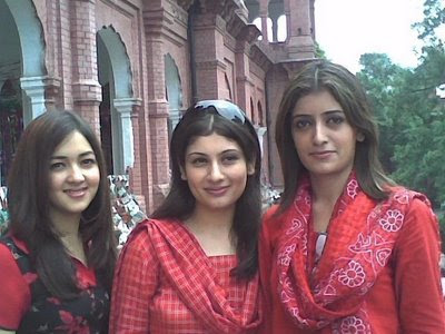  Where  find  a girls in Taunsa, Pakistan